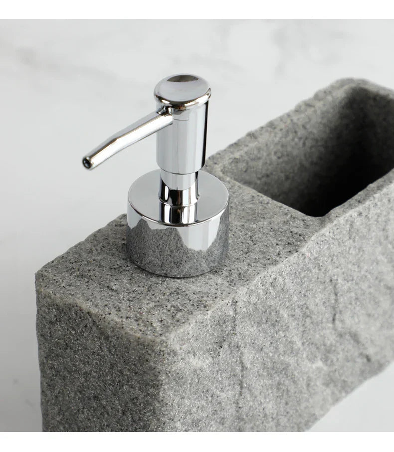 StoneLuxe | Zeepverdeler met dubbele functie en sponshouder