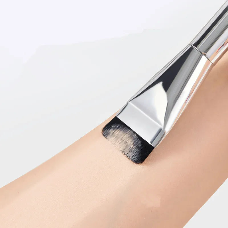 UltraThinBrush | Lichtgewicht en dunne make-up kwast