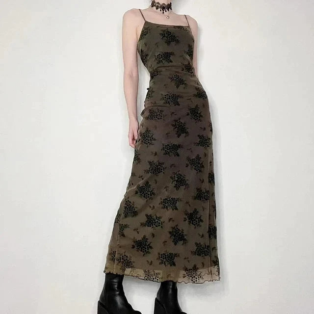 Maevra | Vintage kanten jurk met bloemenmotief en doorzichtige cover-up