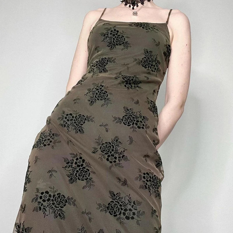 Maevra | Vintage kanten jurk met bloemenmotief en doorzichtige cover-up