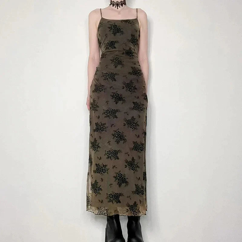 Maevra | Vintage kanten jurk met bloemenmotief en doorzichtige cover-up