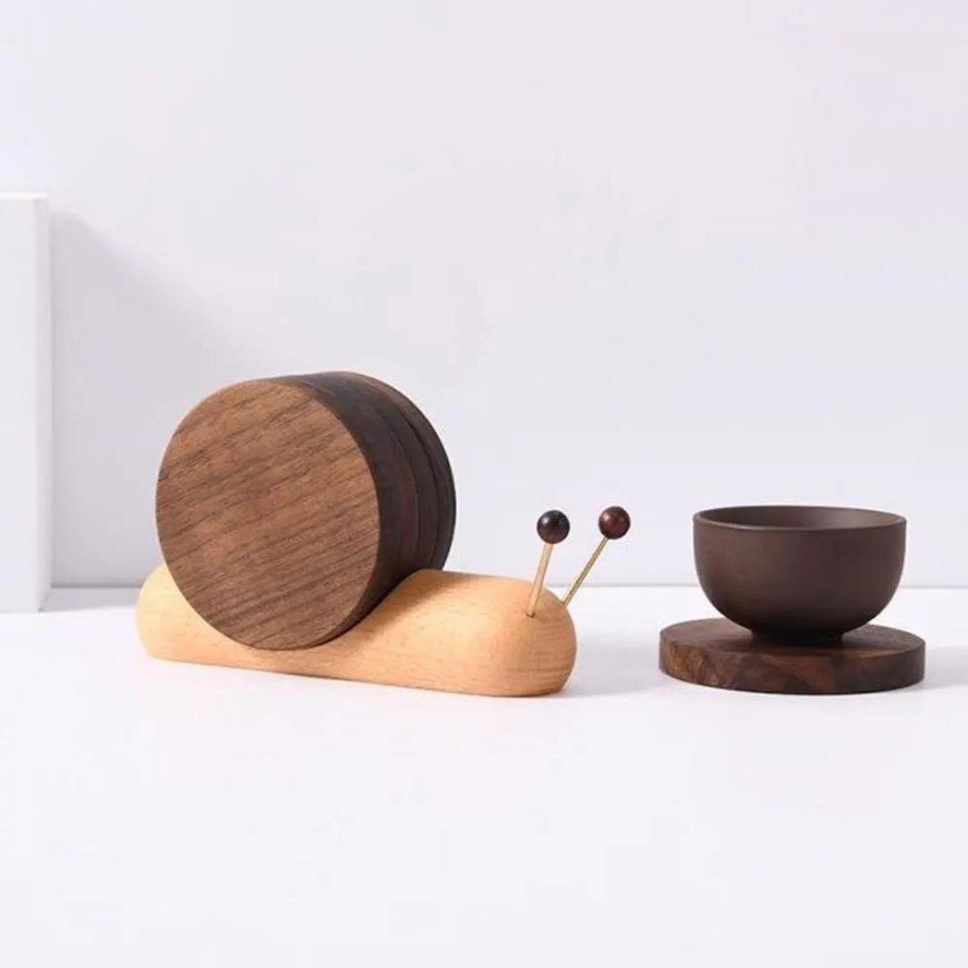 SnailNest | Decoratieve onderzetters van walnoothout