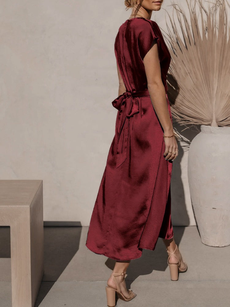 Amelora | Elegante nauwsluitende midi-jurk