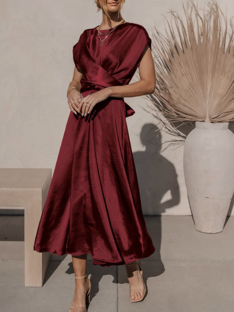 Amelora | Elegante nauwsluitende midi-jurk